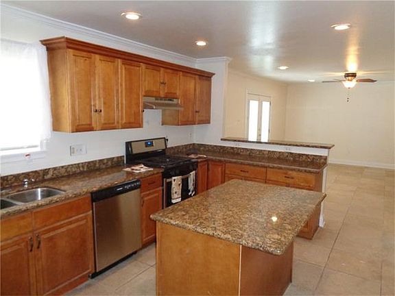 2nd image of 7011 Edgefield Dr