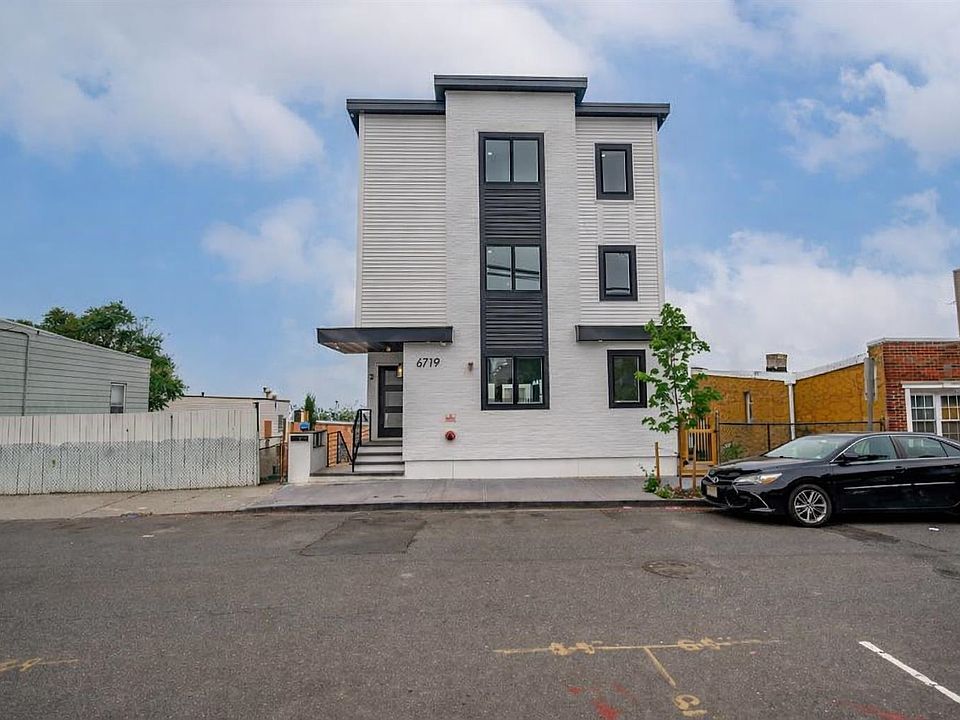 1st image of 6719 Meadowview Ave Unit 2