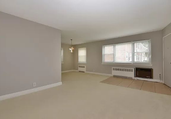 4th image of 152-26 Melbourne Ave #1