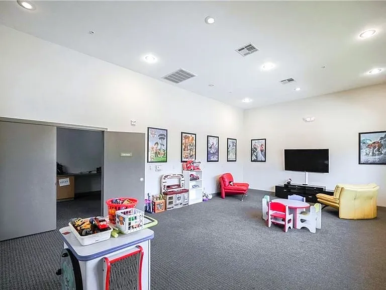 9050 W Warm Springs Rd #2149 — Photo 35