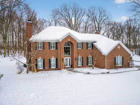 3334 Deer Lake Dr, South Bend, IN 46614