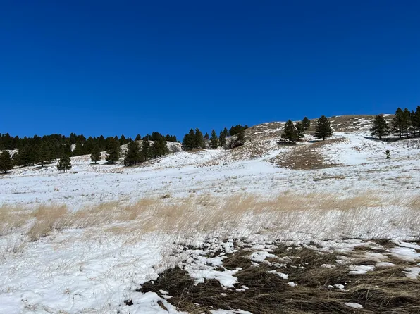 3911 Twisted Oak Rd, Sturgis, SD 57785