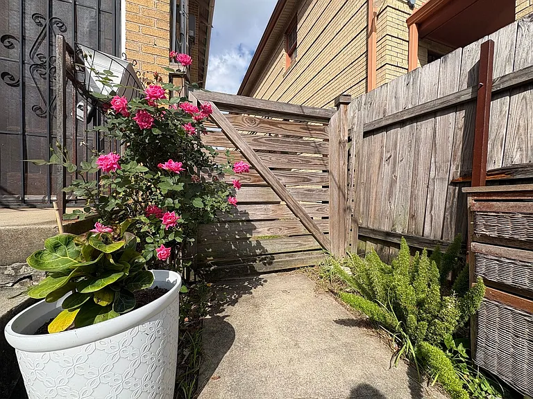 2817 Paris Ave — Photo 11