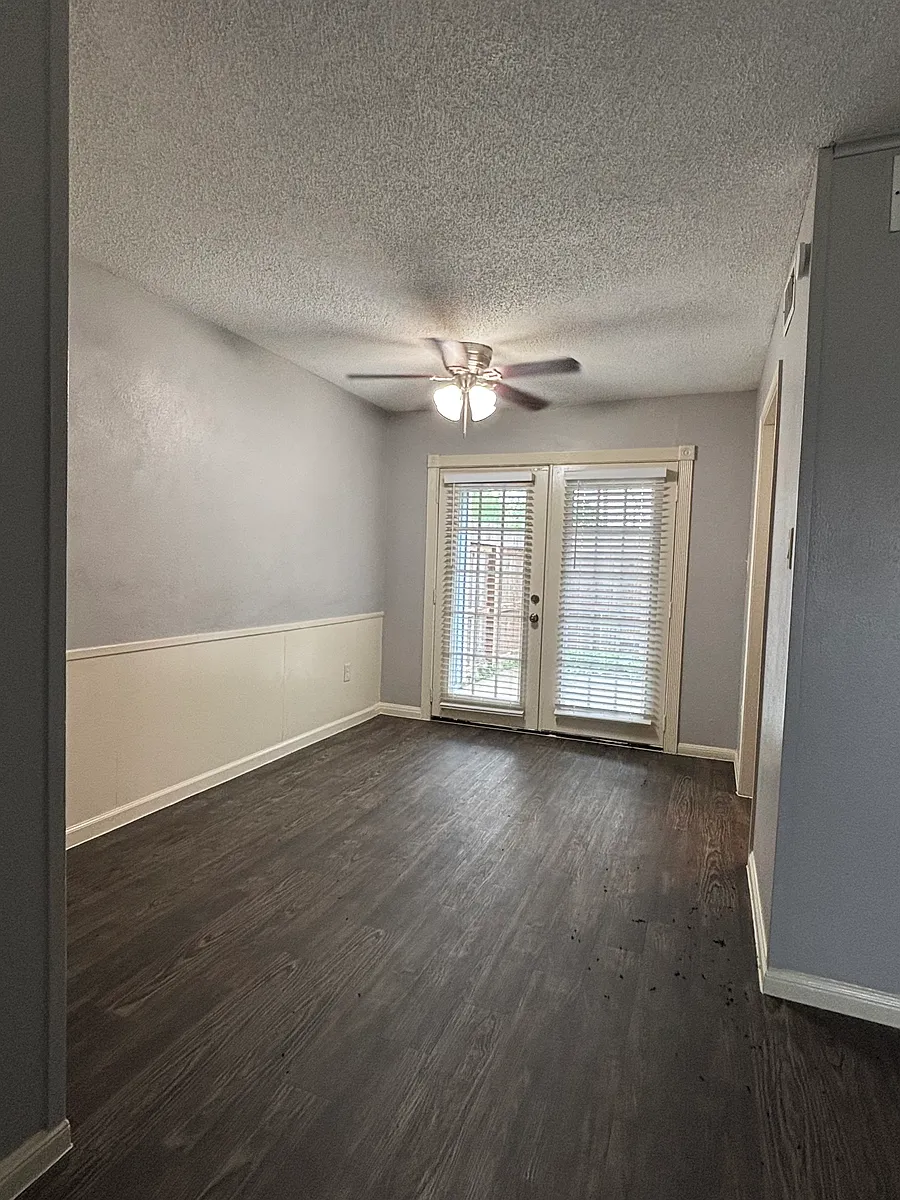 Building Photo - 526 E Orange St #1