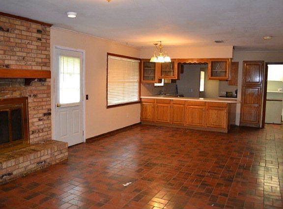 5th image of 307 Englewood Dr