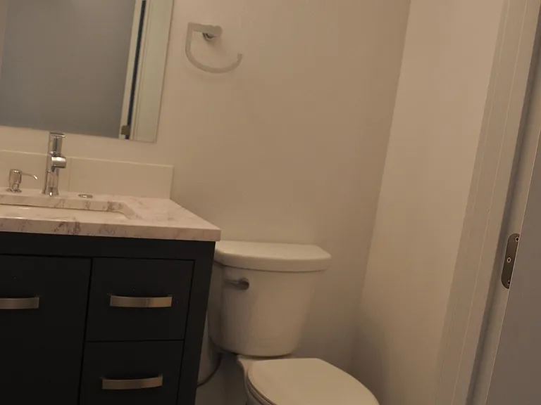2542 W Robin Rd #B — Photo 19