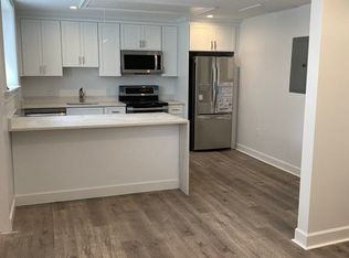 190 Pleasant St #2, Marblehead, MA 01945