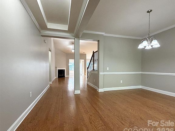 3rd image of 10313 Woodview Cir
