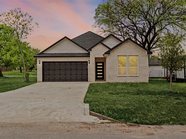 908 S Preston St, Ennis, TX 75119