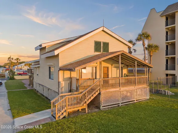 558 Harrison Ave, Cape Canaveral, FL 32920