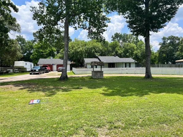 11401 Fostoria Rd, Cleveland, TX 77328