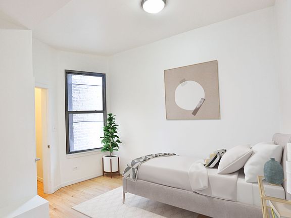 5th image of 1357 N Western Ave #4