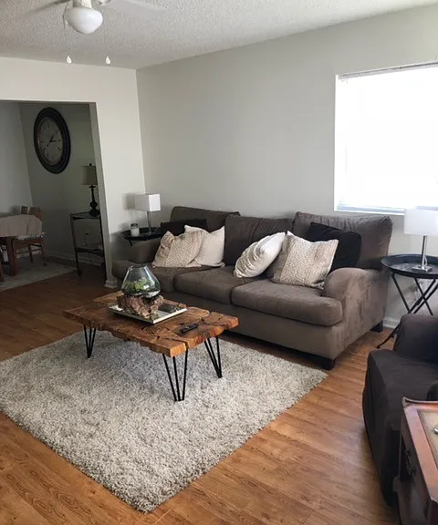 19 Amherst St — Photo 1
