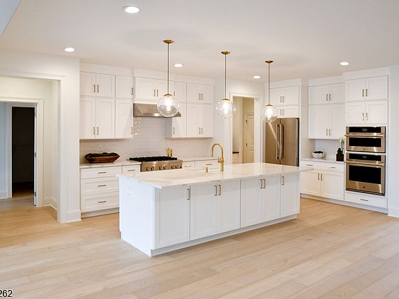 4th image of 3 Samuel Way