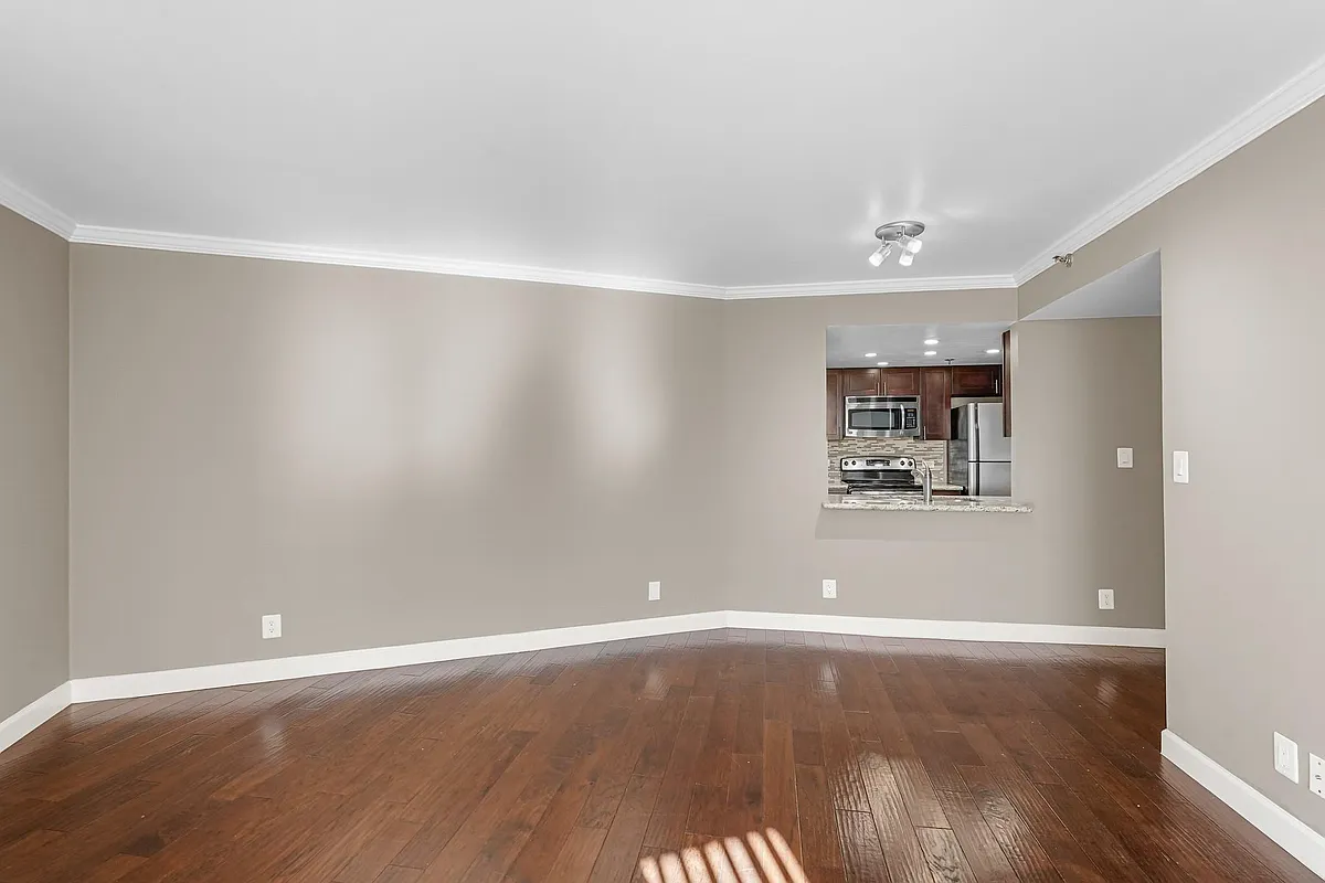 Photo 2 of 21 - 3525 Sage Rd #801 - Houston, TX Building Photo - 3525 Sage Rd #801