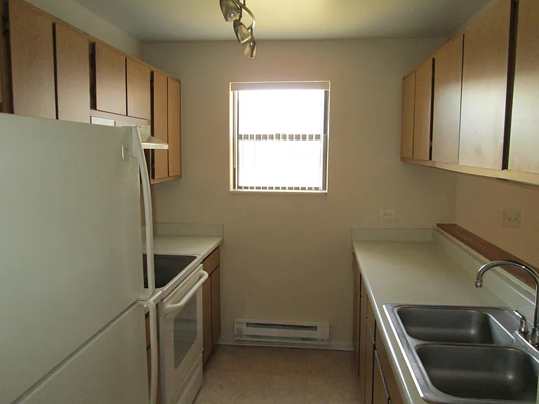 1303 N Winslowe Dr #103 — Photo 7