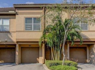 1040 Normandy Trace Rd, Tampa, FL 33602