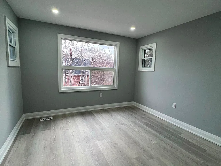 121 Park Row N #UPPER LEVEL — Photo 3