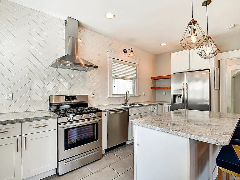 2241 Nowland Ave — Photo 11