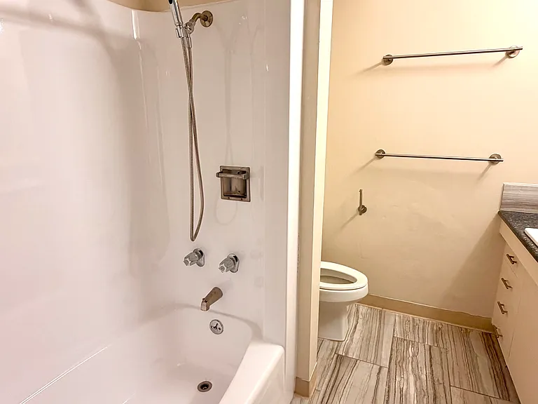 747 Amana St #1107 — Photo 3