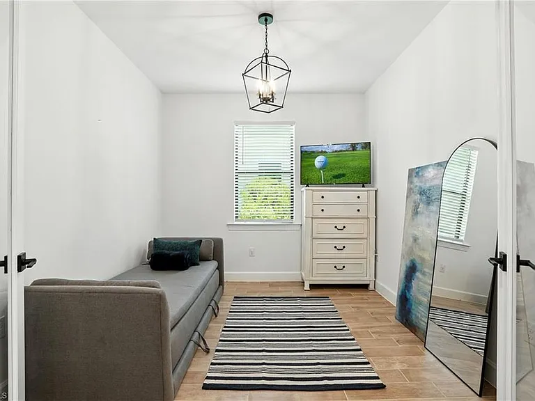 18282 Parksville Dr — Photo 26