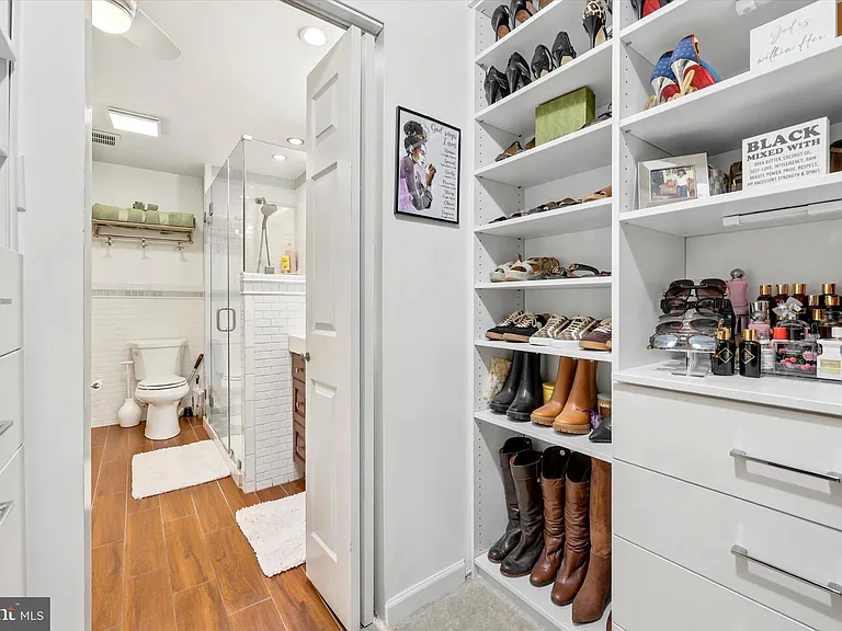 1750 Oakwood Ter #17A — Photo 18