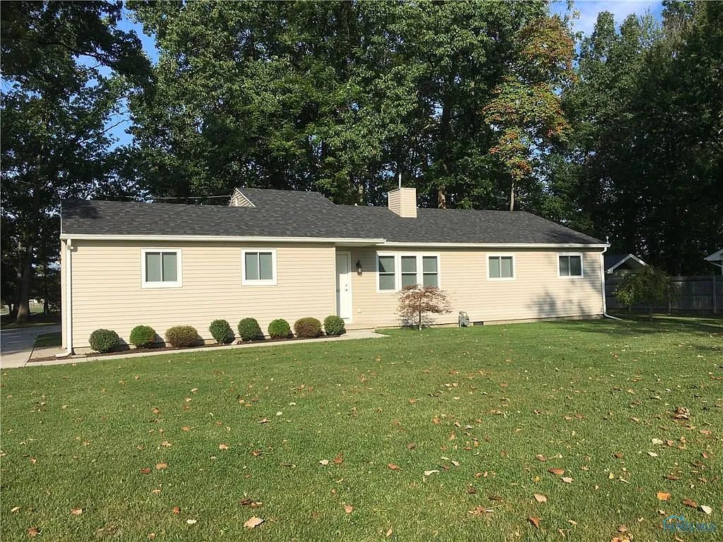 1936 Connecticut Blvd photo 1