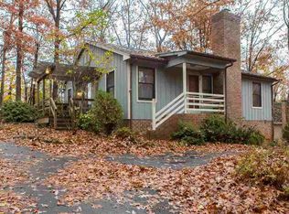 33 Oak Ln, Staunton, VA 24401