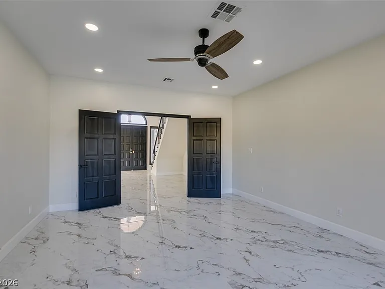 7040 Obannon Dr — Photo 24