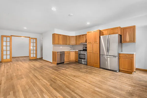 Rented by Compass | media 9