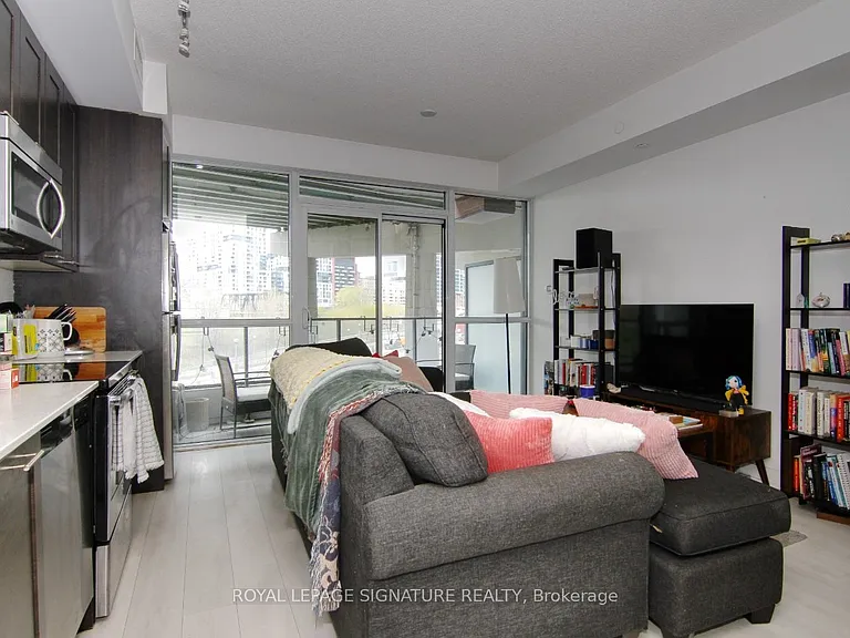 50 Bruyeres Mews #305 — Photo 4