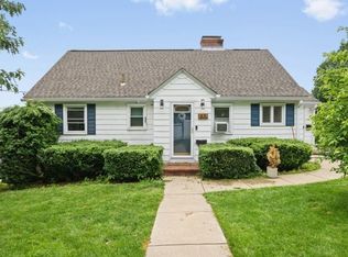 35 Marsh Ave, Worcester, MA 01605
