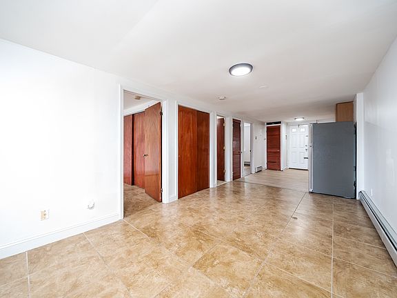 5th image of 199 Bay St #G