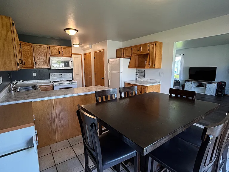 435 W Green Bay St — Photo 5