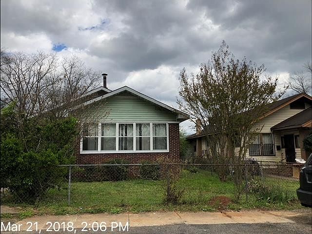 2nd image of 827 29th St SW