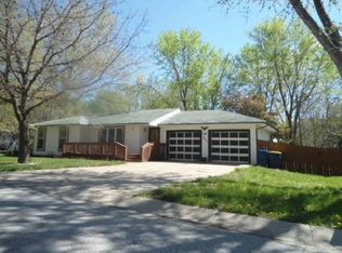 405 Holtz St, Excelsior Springs, MO 64024