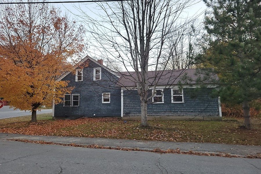 1st image of 194 N Main St
