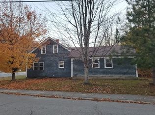 194 N Main St, North Monmouth, ME 04265