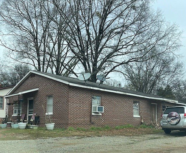 222 McKellar Dr, Greenwood, SC 29646 Zillow