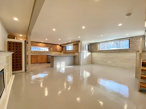 2700 W Medill Ave #G Photo 1