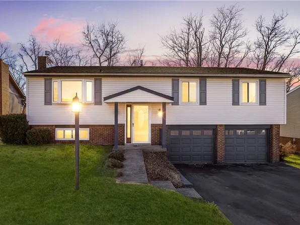 10 Koomatuck Dr, Pittsburgh, PA 15239