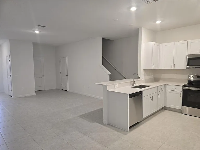 9343 Cannon Beach Dr — Photo 5
