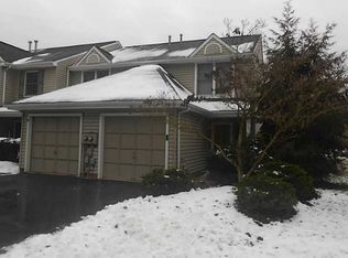 200 Commons Dr, Oakmont, PA 15139