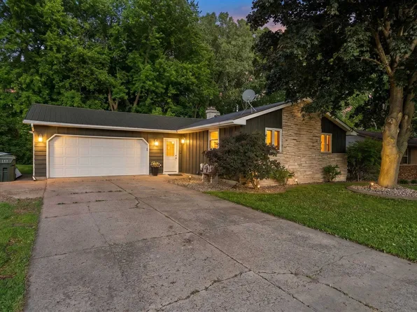 1708 Thelen Ave, Kaukauna, WI 54130