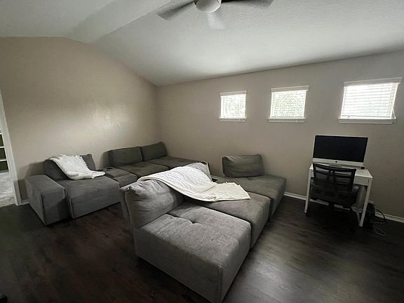 Massive media/gameroom with 70in TV watch a movie with a nice warm blanket and popcorn