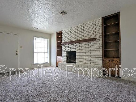 3rd image of 326B Tucson Dr