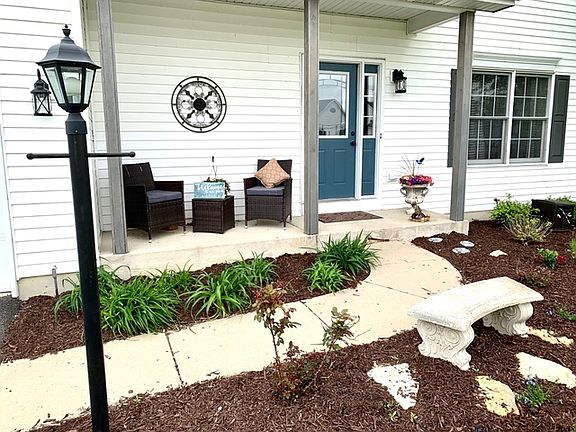 2nd image of 211 Glen Mor Dr
