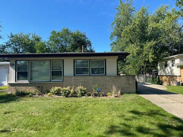 149 Sue Ct, Chicago Heights, IL 60411