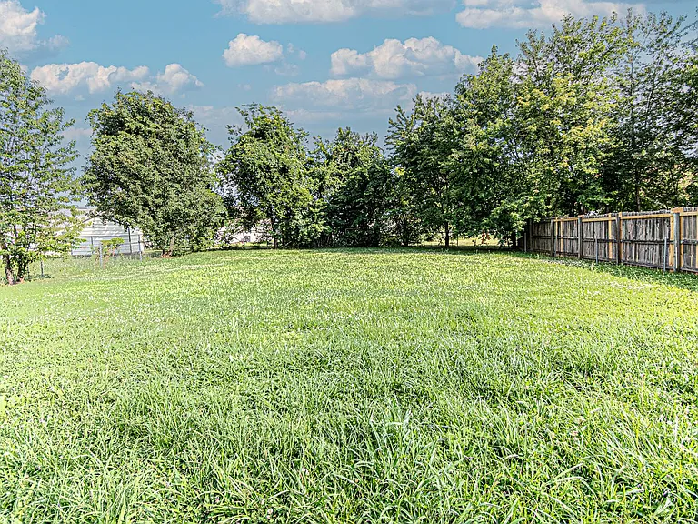 316 Audrea Ln — Photo 3