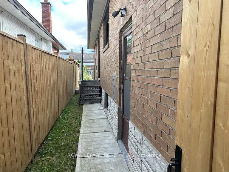 64 Stevenharris Dr — Photo 5